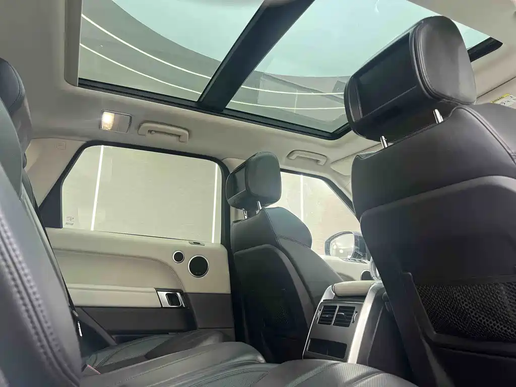 Land Rover Range Rover Sport 2016 — фото 15