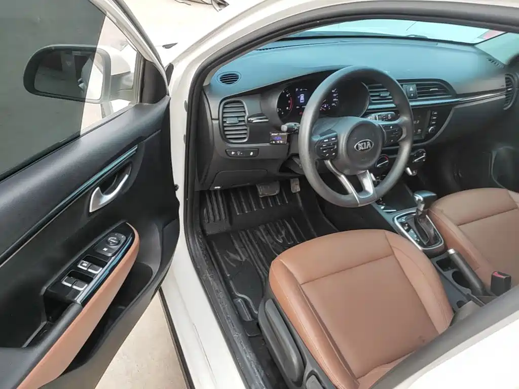 Kia KX CROSS 2018 — фото 16
