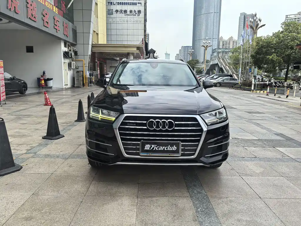 Audi Q7 2019 — фото 2