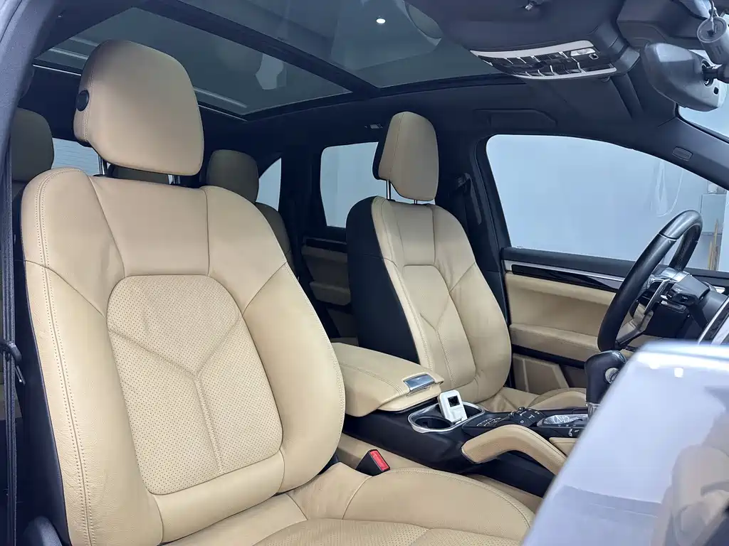 Porsche Cayenne 2016 — фото 15