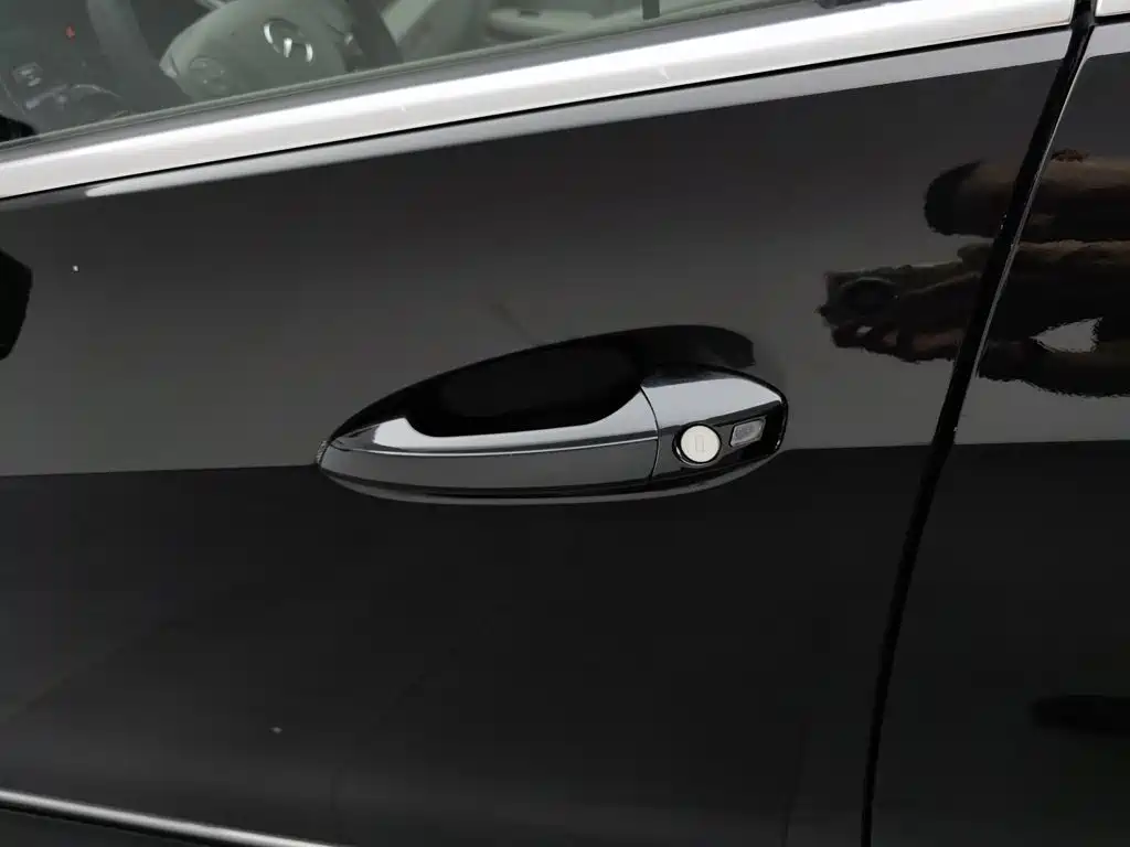 Mercedes-Benz E-Class 2013 — фото 18