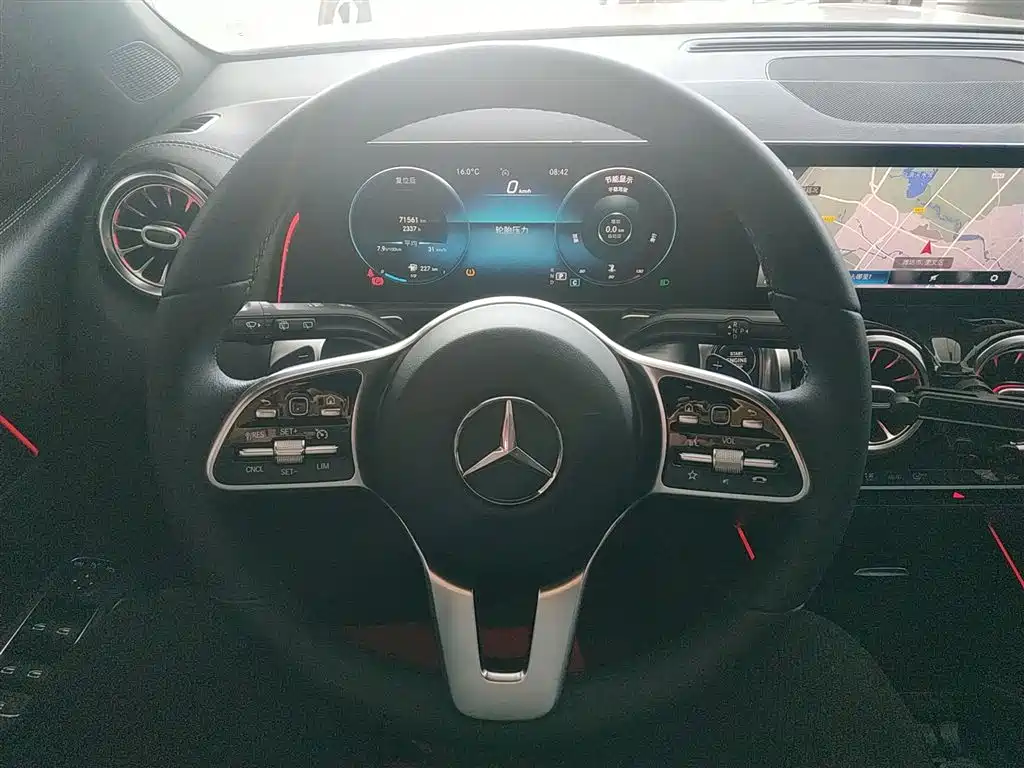 Mercedes-Benz GLB 2021 — фото 11