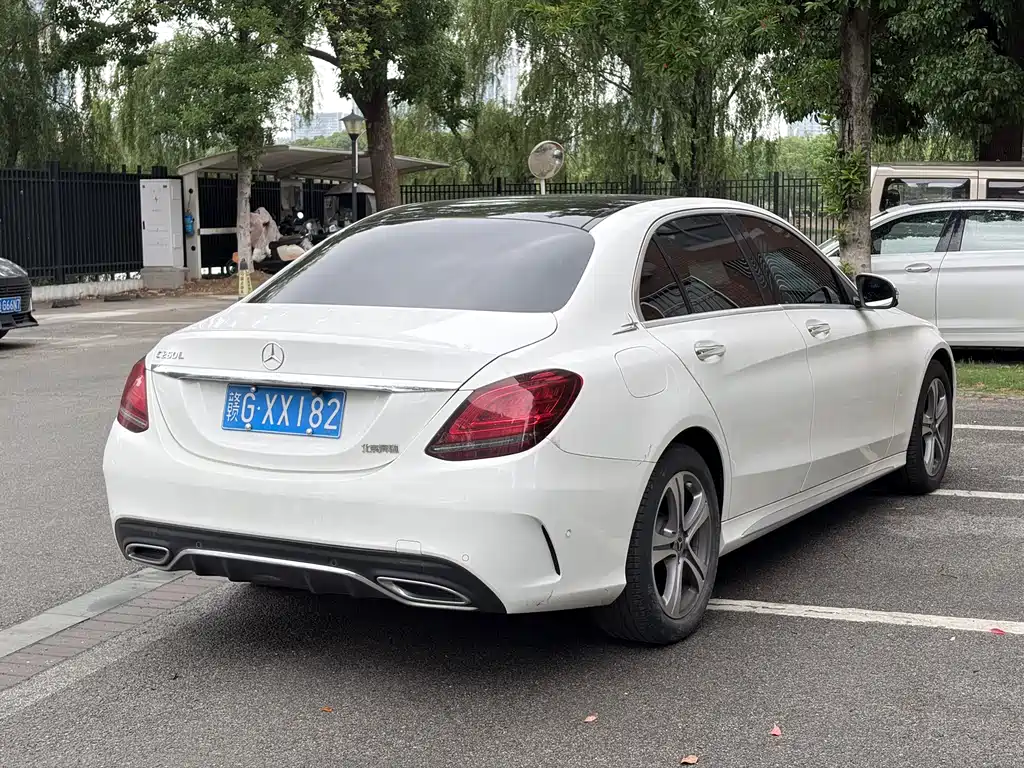 Mercedes-Benz C-Class 2021 — фото 12