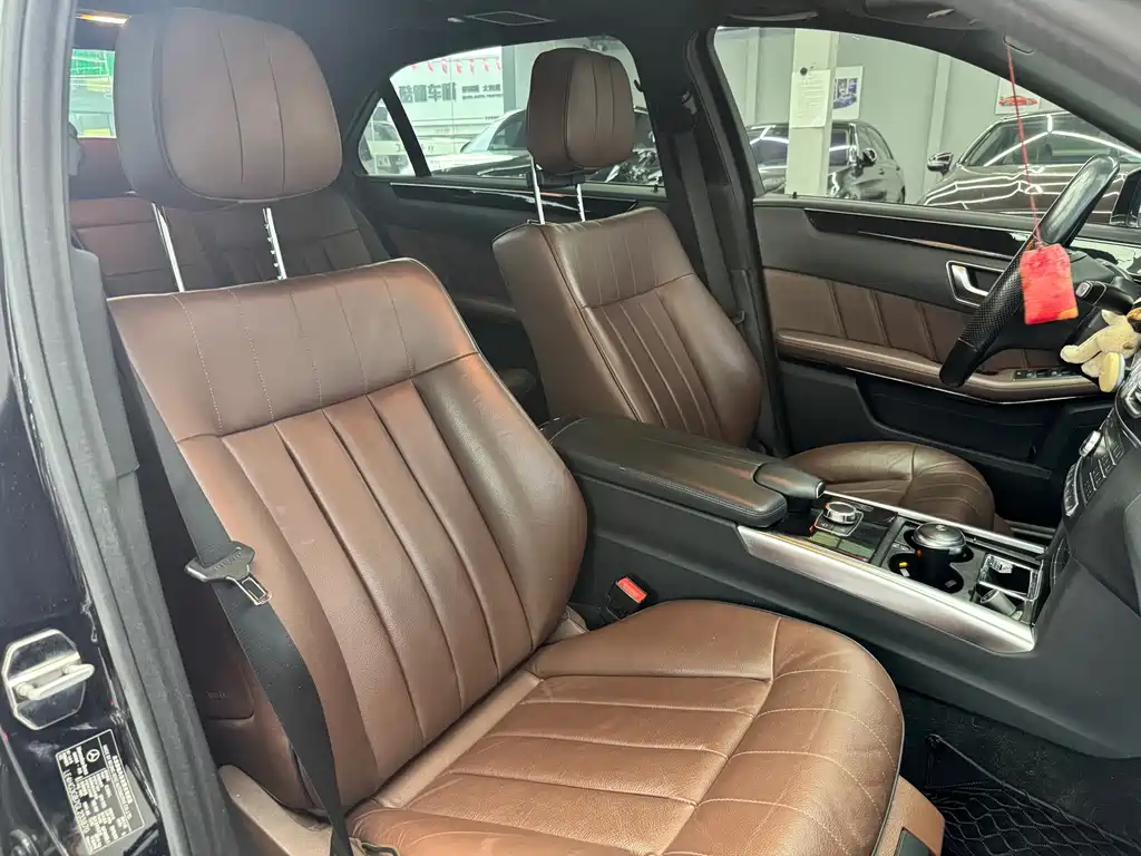 Mercedes-Benz E-Class 2015 — фото 16