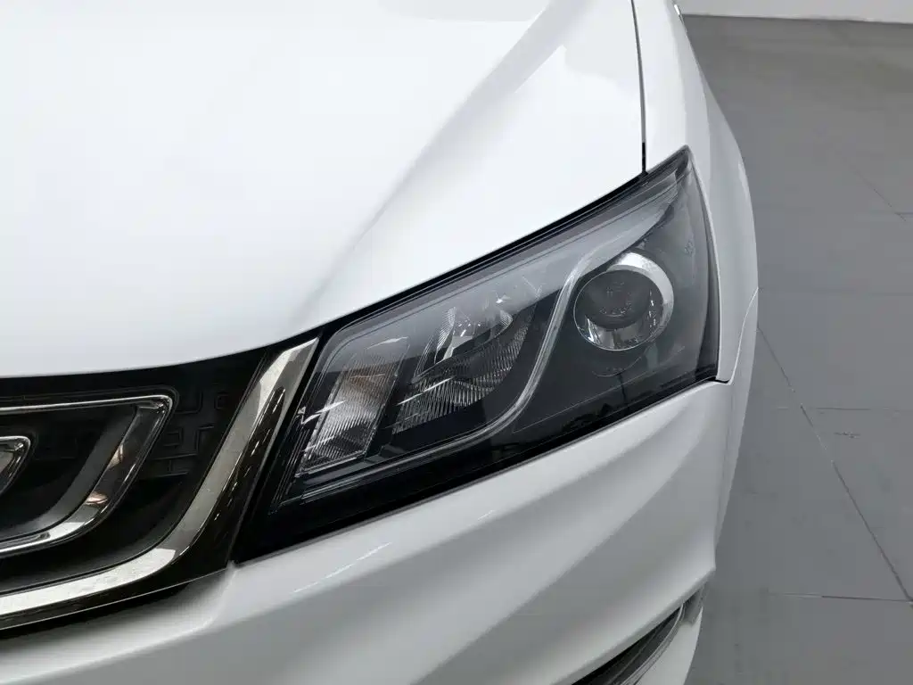 Geely Emgrand 2016