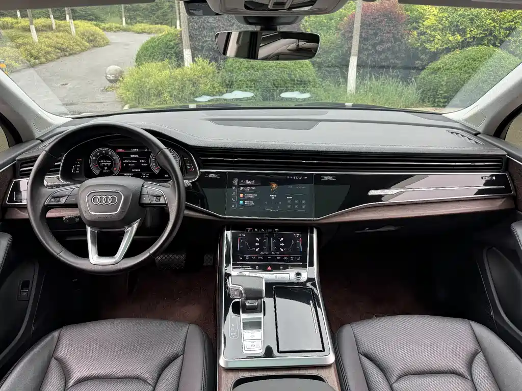 Audi Q7 2023 — фото 18