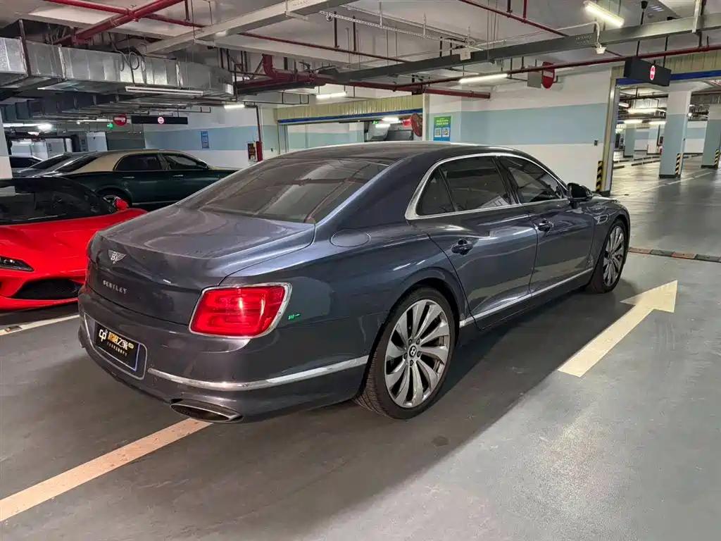 Bentley Flying Spur 2020 — фото 11