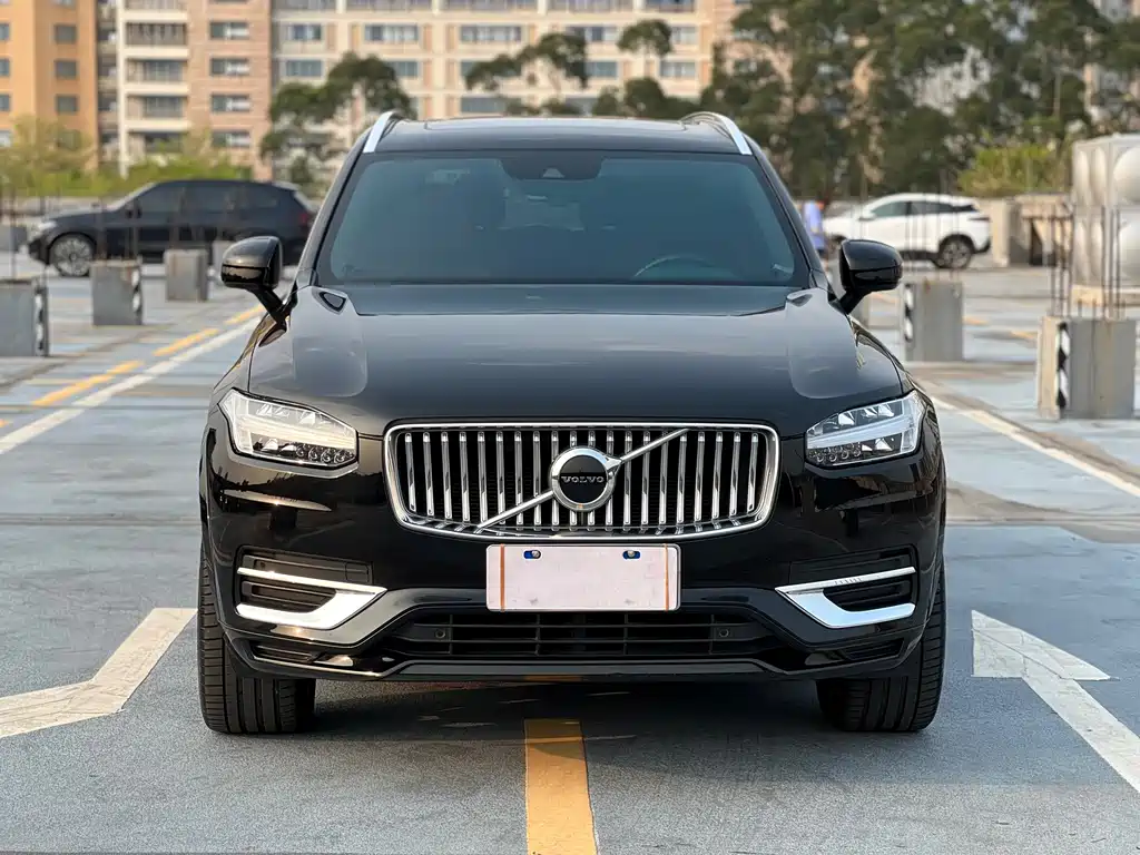 Volvo XC90 2022 — фото 5