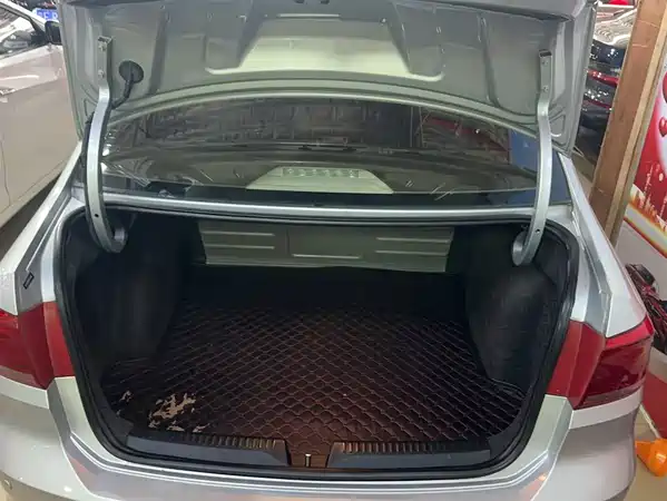 Volkswagen Santana 2013