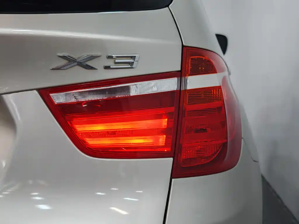 BMW X3 2014 — фото 9