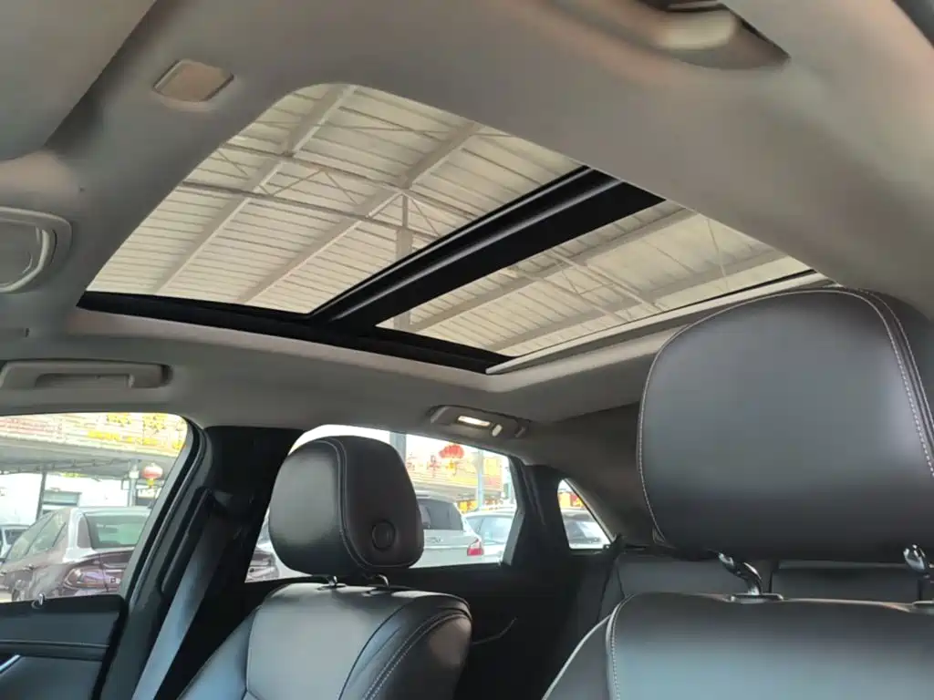 Cadillac XTS 2018 — фото 18