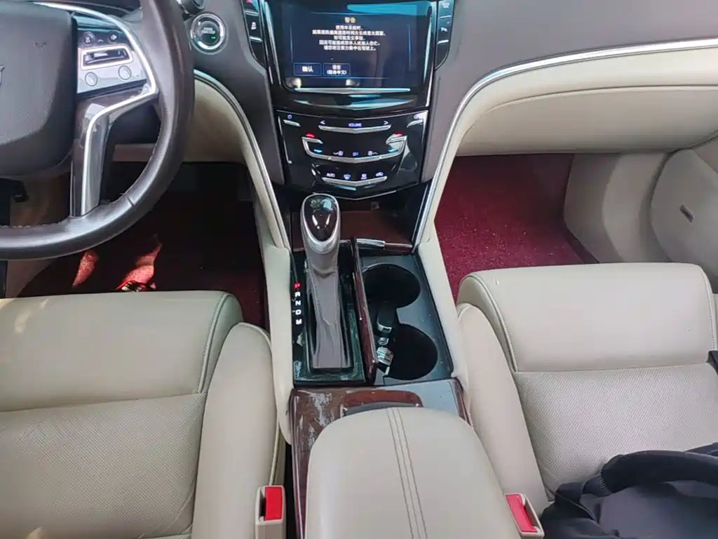 Cadillac XTS 2017 — фото 14