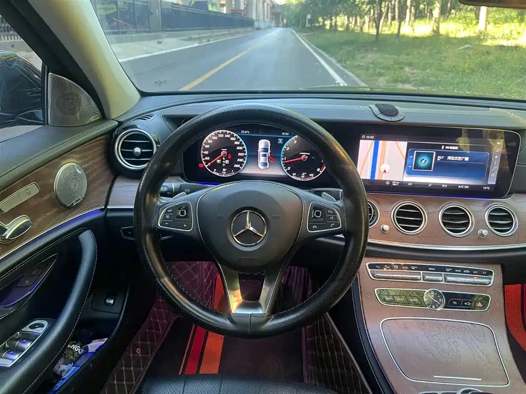 Mercedes-Benz E-Class 2018 — фото 11