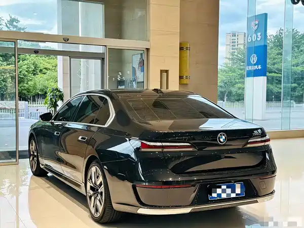 BMW 7 Series 2023
