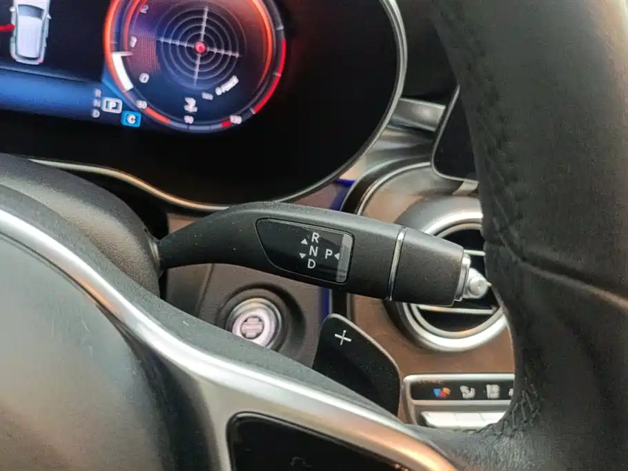 Mercedes-Benz GLC 2020 — фото 16