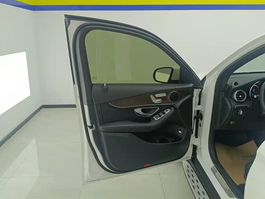 Mercedes-Benz GLC 2020