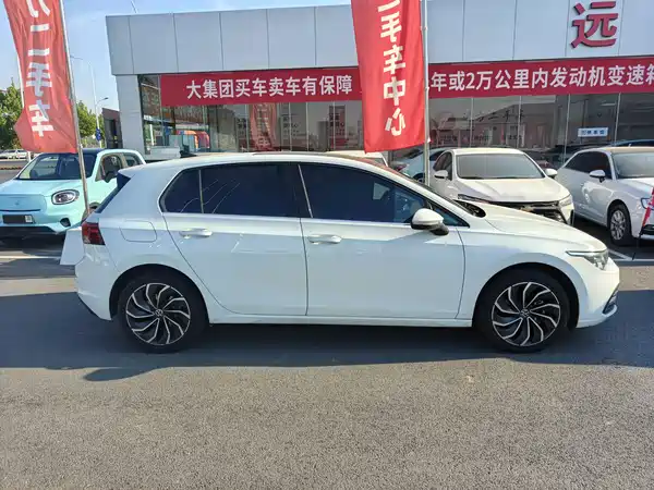 Volkswagen Golf 2021