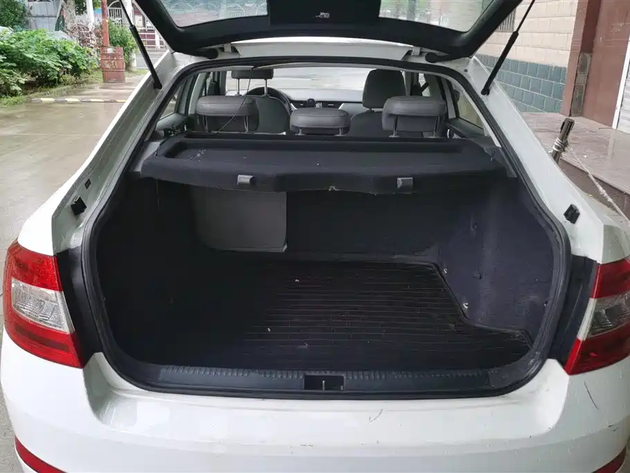Skoda Octavia 2015 — фото 4