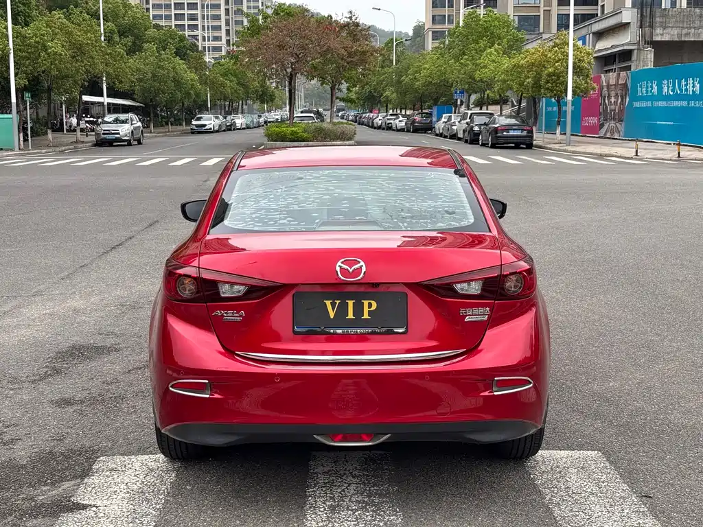 Mazda 3 Axela 2019 — фото 8