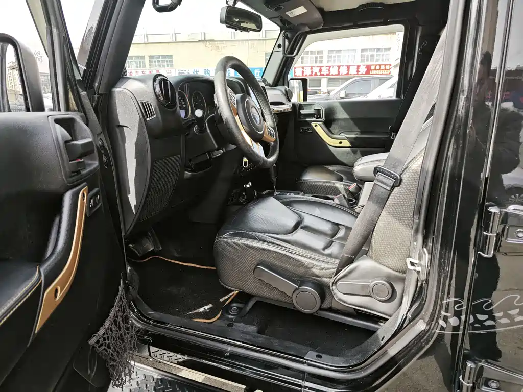 Jeep Wrangler 2015 — фото 4