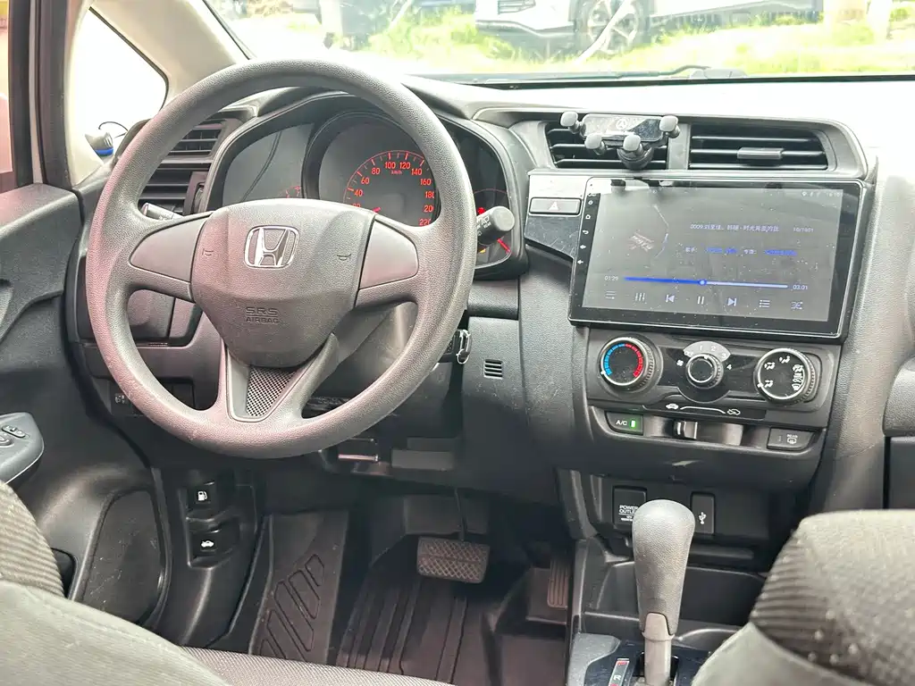 Honda Fit 2019 — фото 9