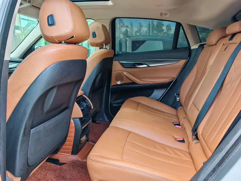 BMW X6 2015 — фото 17