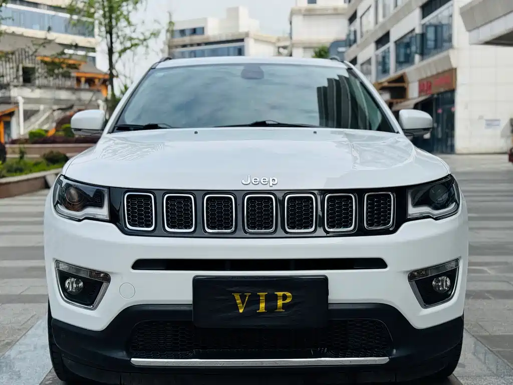 Jeep Compass 2017 — фото 2