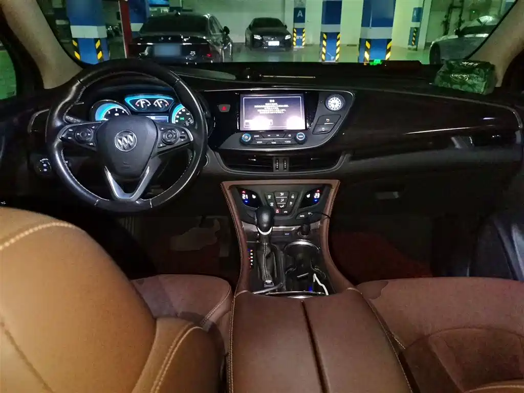 Buick Envision Plus 2017 — фото 10