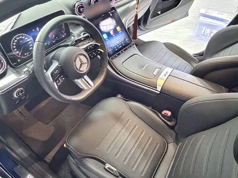 Mercedes-Benz C-Class 2025 — фото 12