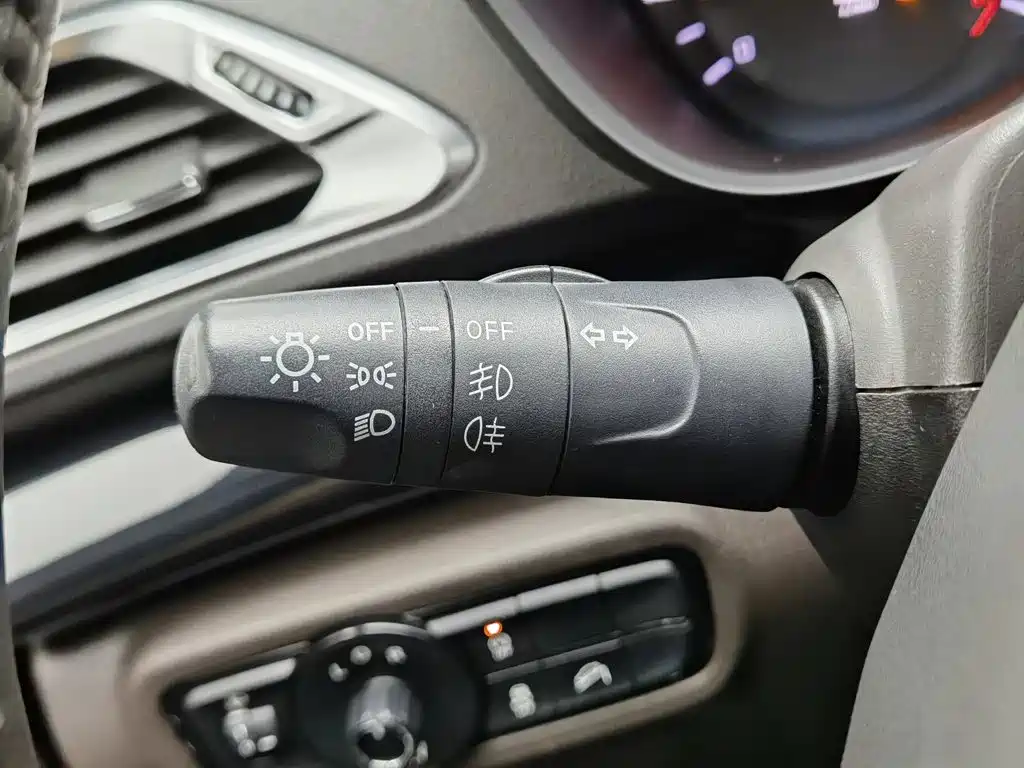 GAC Trumpchi GS4 2015 — фото 21