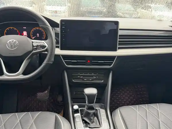 Volkswagen Tiguan L 2022