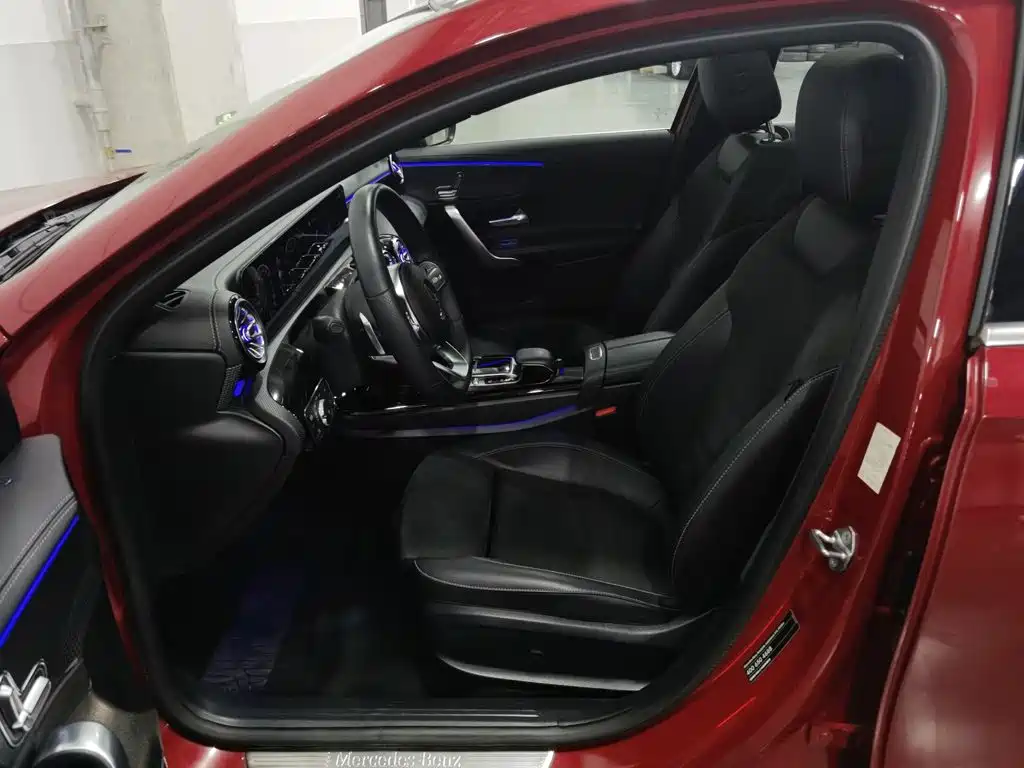 Mercedes-Benz A-Class 2019 — фото 10
