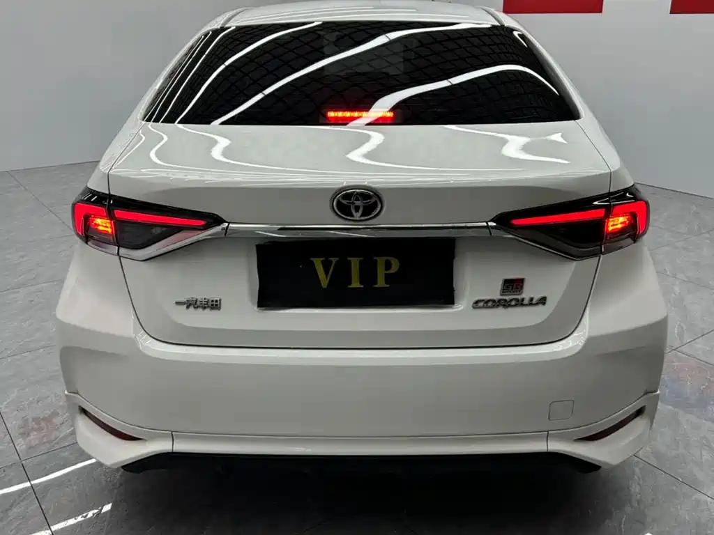 Toyota Corolla 2022 — фото 13