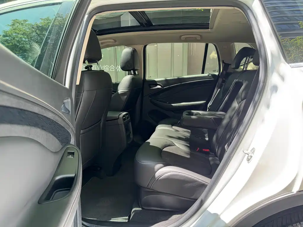 Buick Envision Plus 2017 — фото 12
