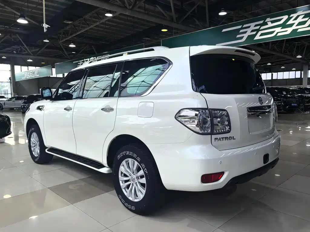 Nissan Patrol 2018 — фото 15