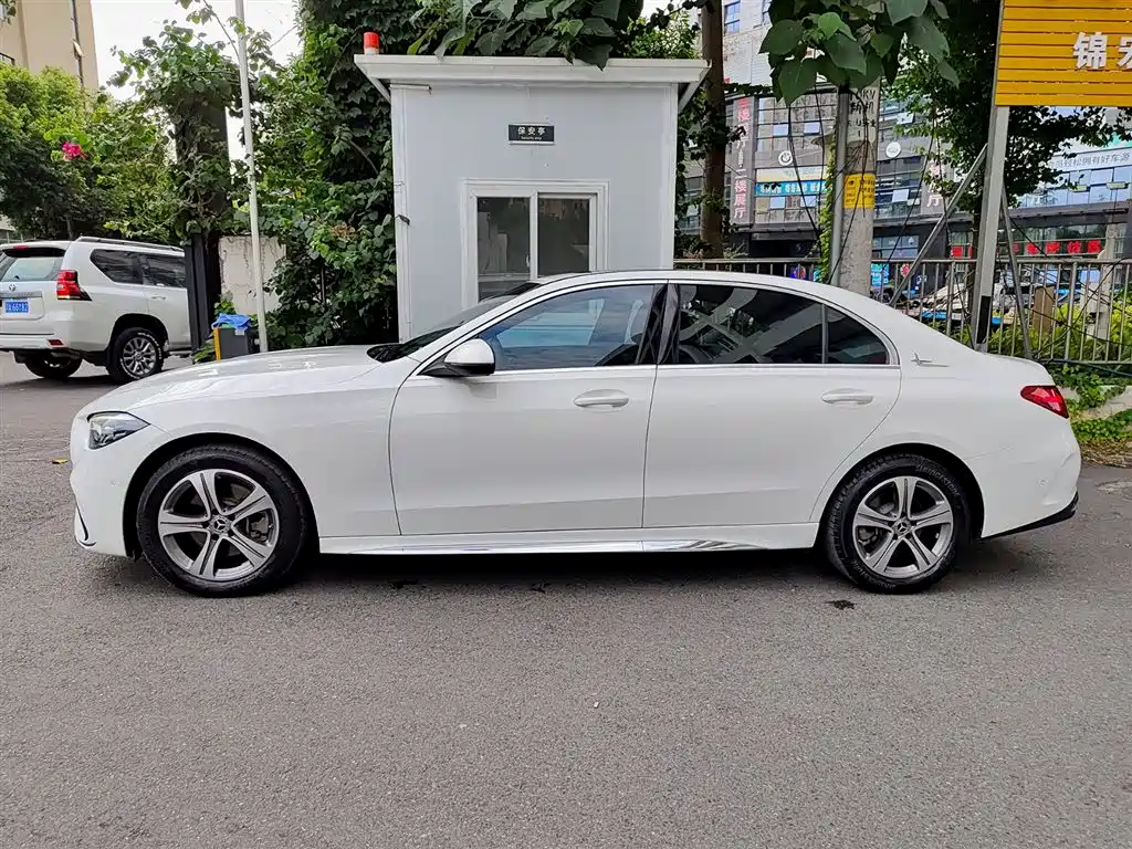 Mercedes-Benz C-Class 2022 — фото 3