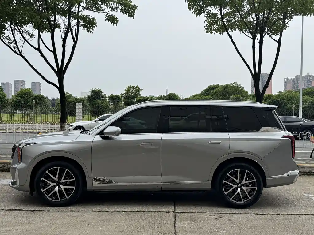 GAC Motor Trumpchi GS8 2023 — фото 4
