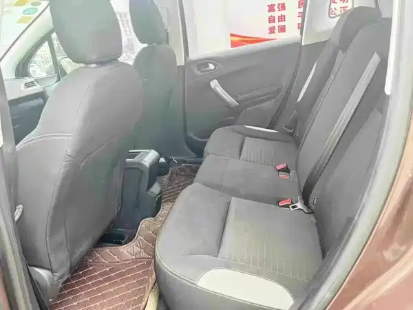Peugeot 2008 2014