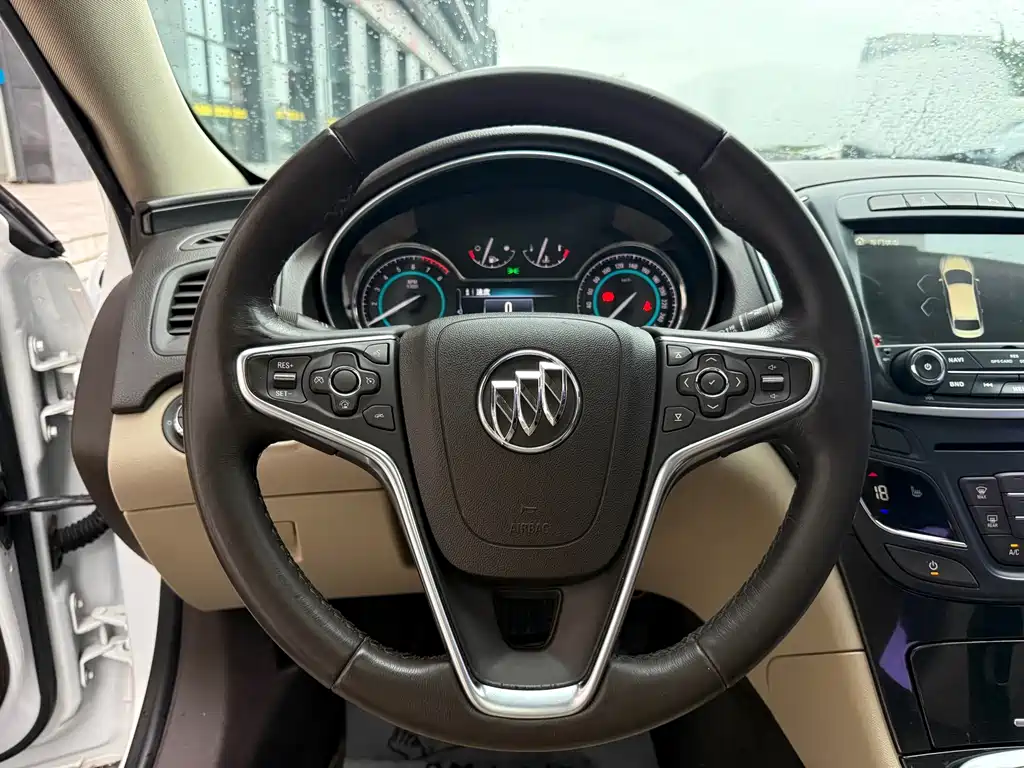 Buick Regal 2015 — фото 18