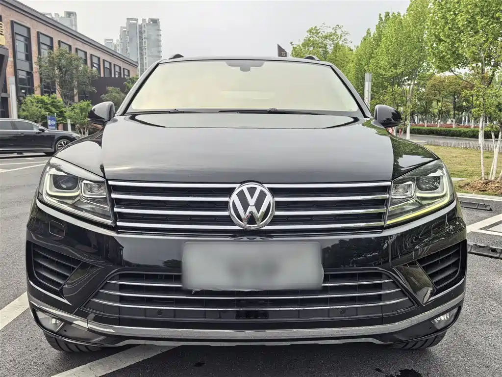 Volkswagen Touareg 2018 — фото 20