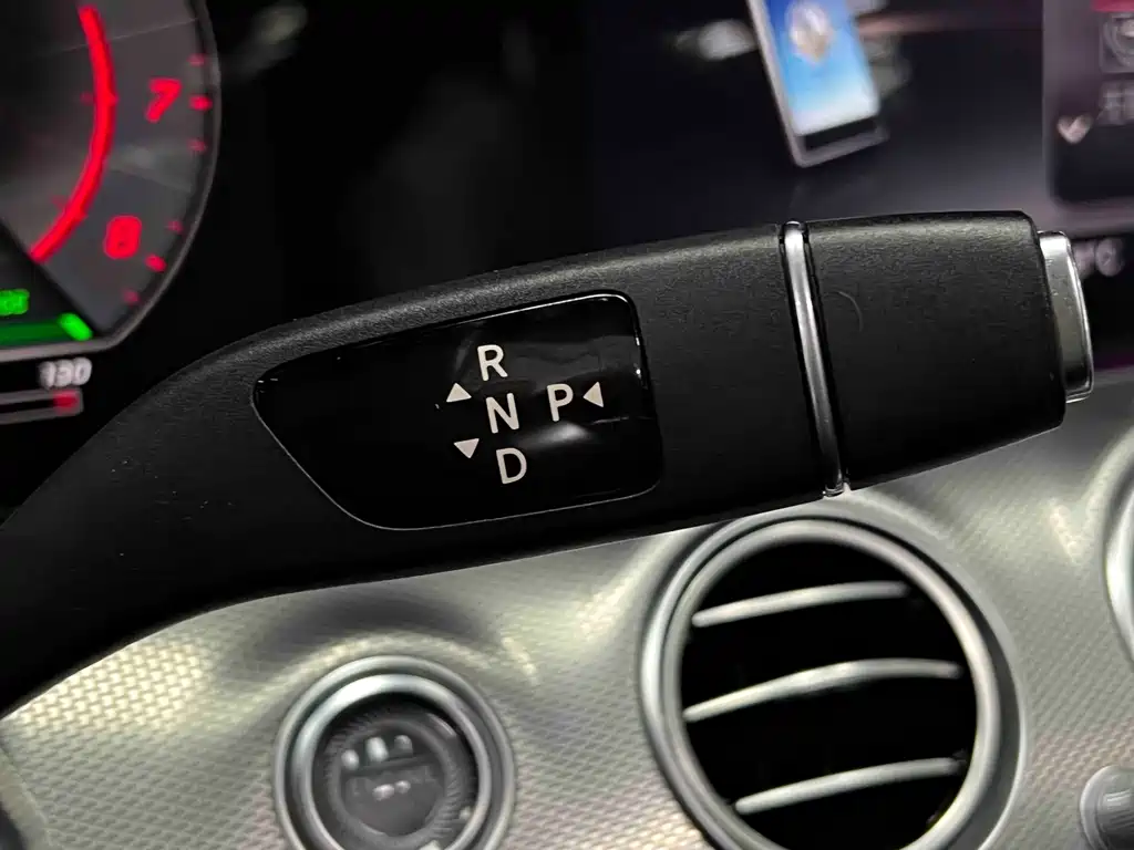 Mercedes-Benz E-Class 2020 — фото 38