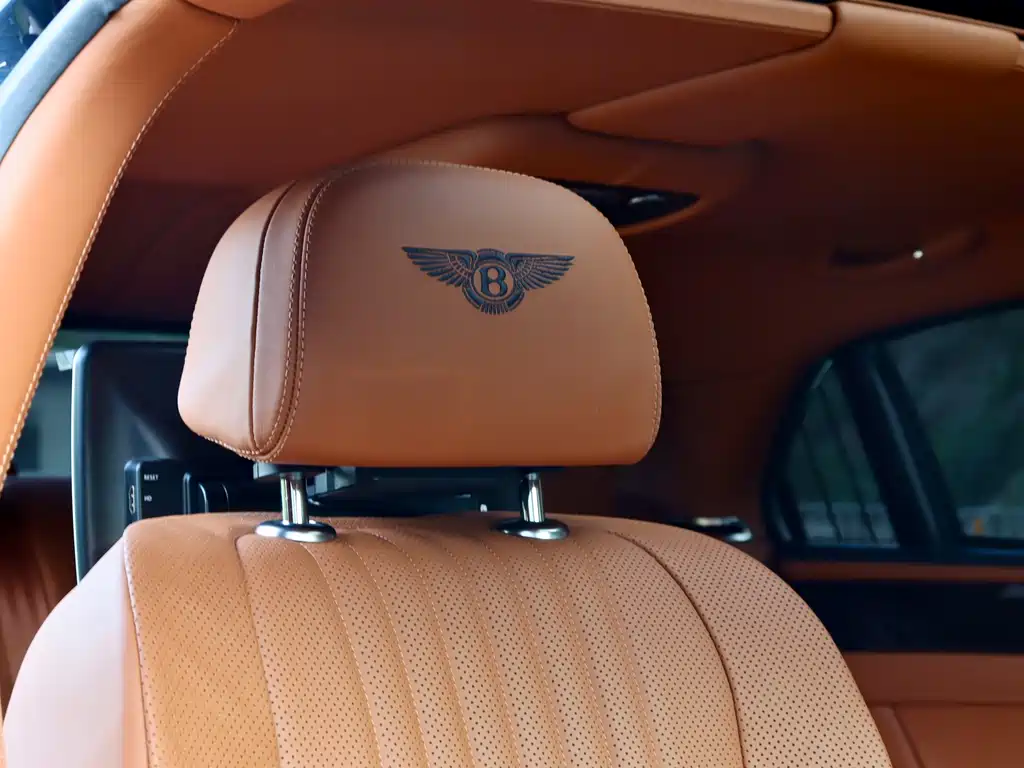 Bentley Flying Spur 2018 — фото 7