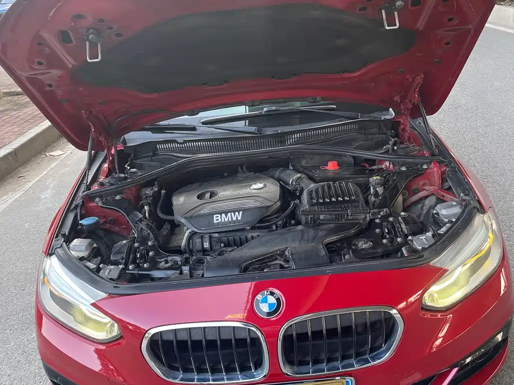 BMW 1 Series 2017 — фото 11
