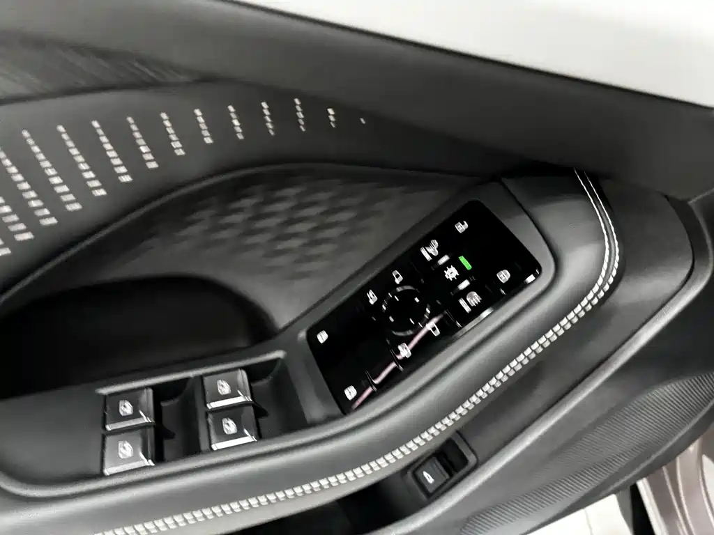Audi A5L 2025 — фото 11