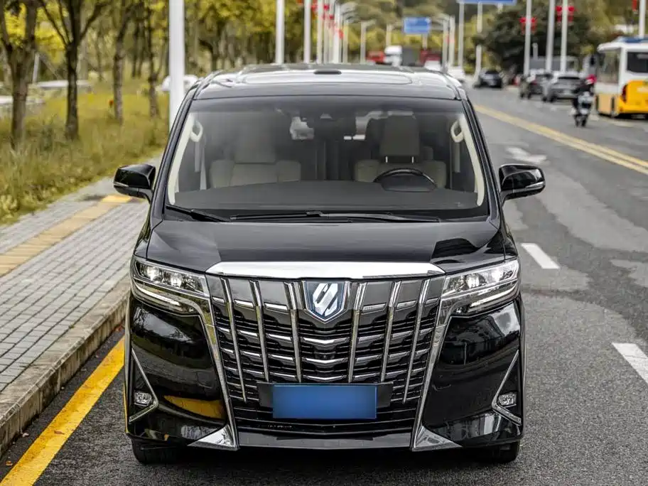Toyota Alphard 2019 — фото 2