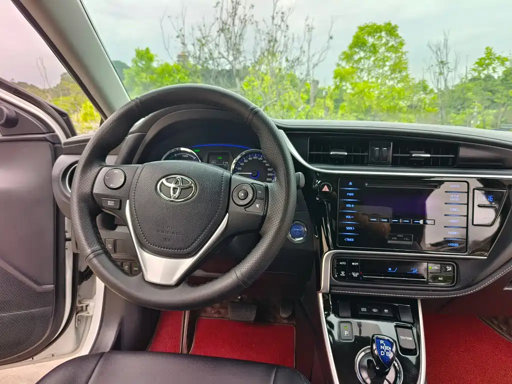Toyota Corolla 2021 — фото 10
