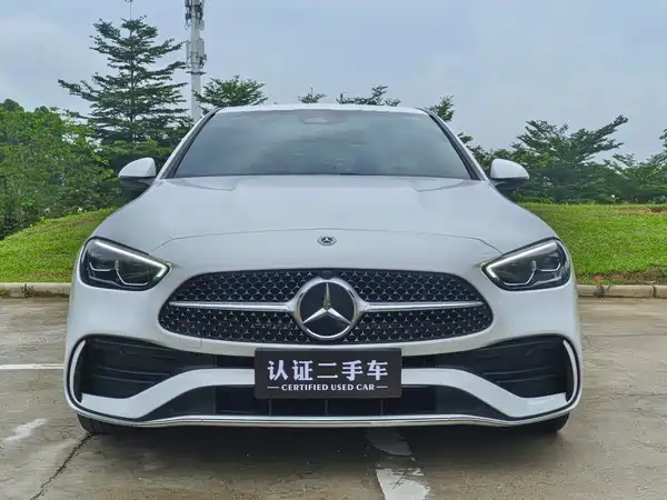 Mercedes-Benz C-Class 2024
