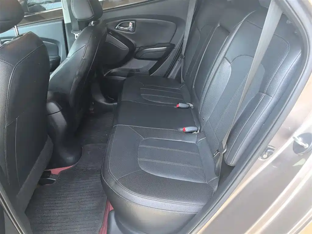 Hyundai ix35 2015 — фото 17