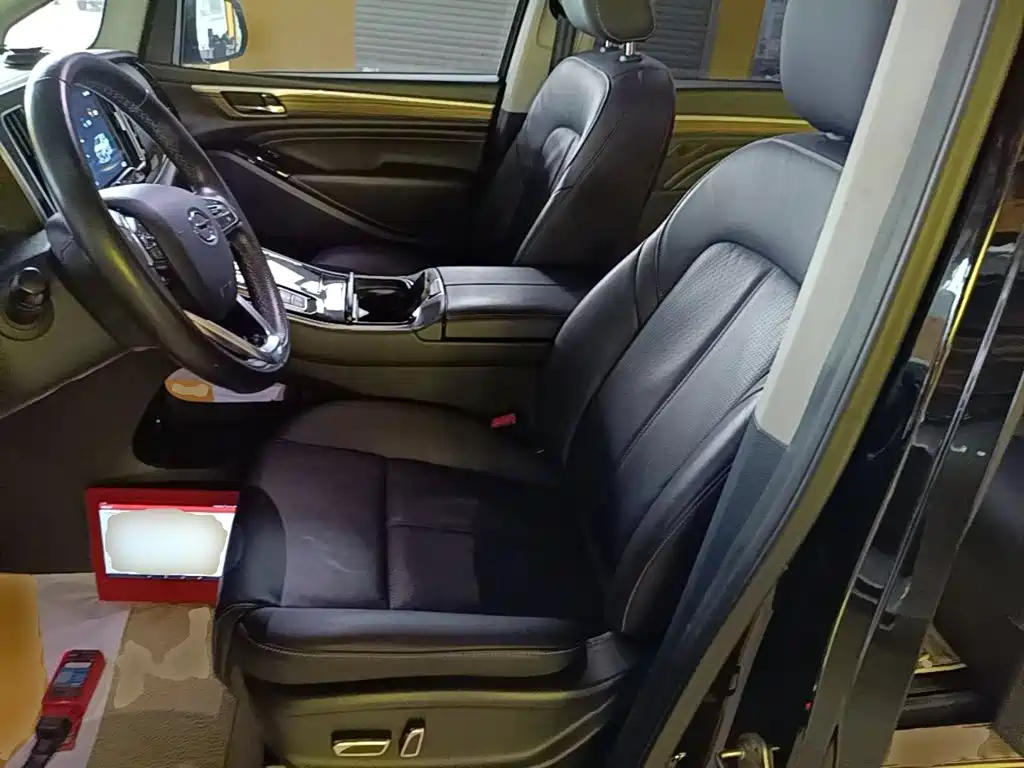 GAC Motor Trumpchi M8 2022 — фото 15