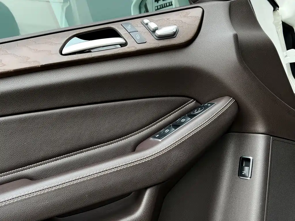 Mercedes-Benz GLE 2016 — фото 15